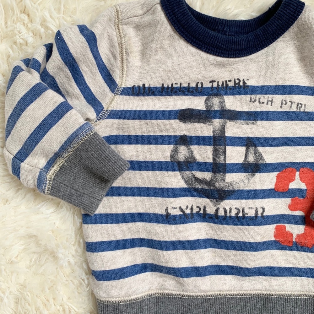 Crewneck sweatshirt